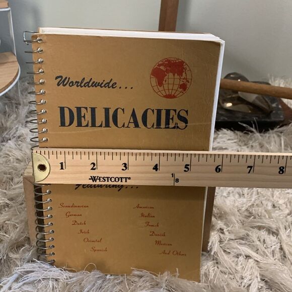 Vtg Worldwide Delicacies Cookbook
Professionally Compiled for
Economical Living - Picture 16 of 16